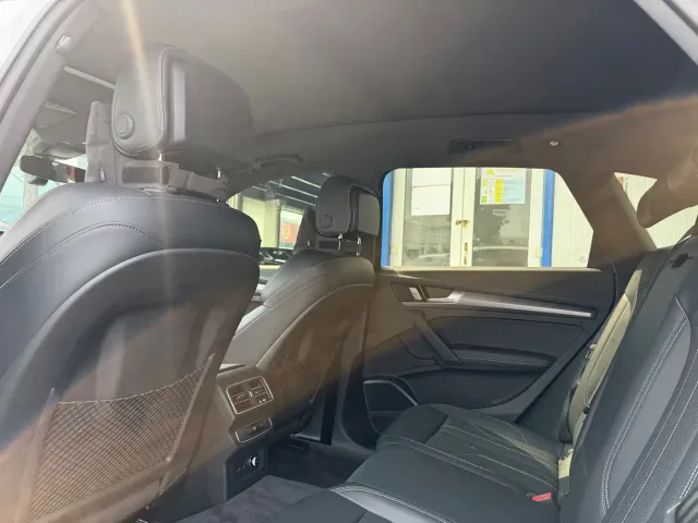 Audi Q5L — Фото автомобиля 10