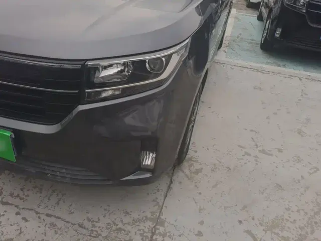 Wuling Zhengcheng — Фото автомобиля 23