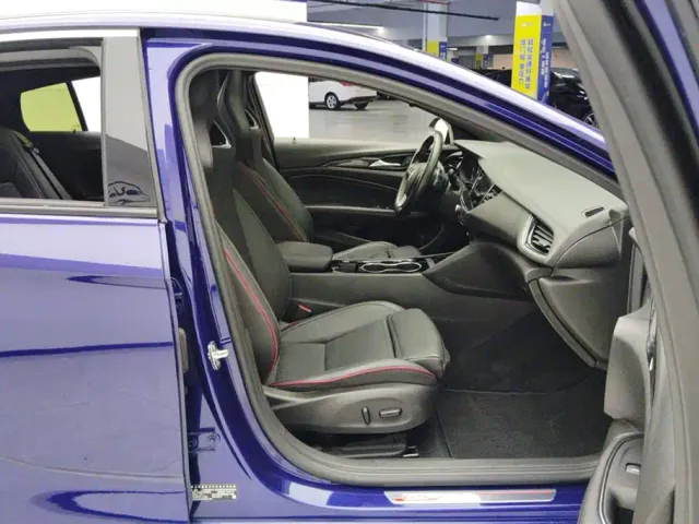 Buick Regal — Фото автомобиля 8