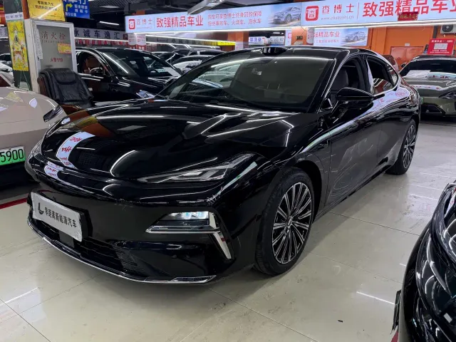 Фотография автомобиля — Geely Galaxy Xingyao 8