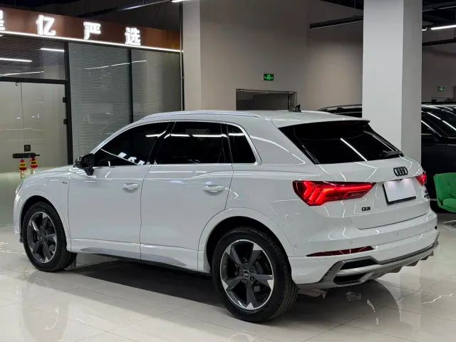 Audi Q3 — Фото автомобиля 23