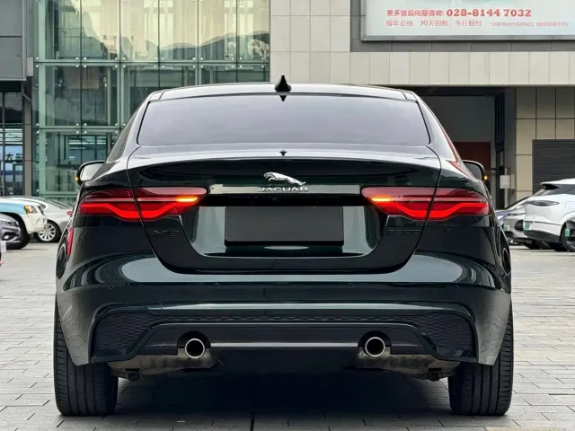 Jaguar XEL — Фото автомобиля 11