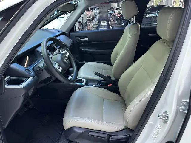 Honda Fit — Фото автомобиля 4