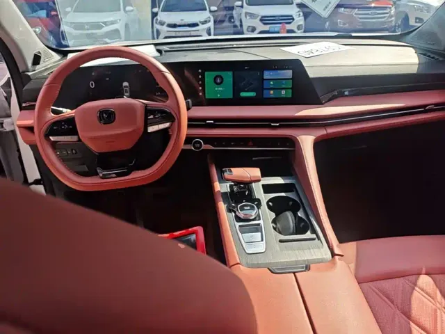 Changan CS75 Plus — Фото автомобиля 9