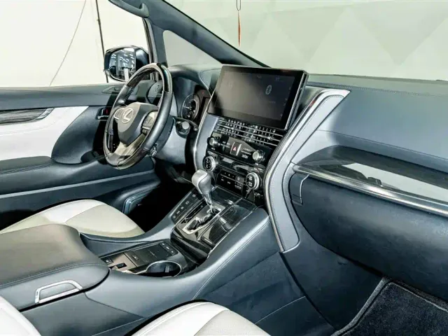 Lexus LM — Фото автомобиля 21