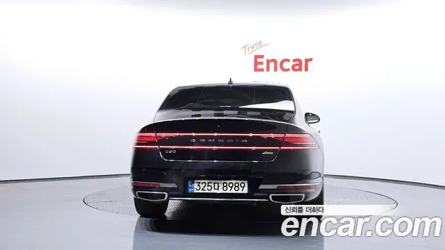 Genesis G90 Бензин 3.5 Turbo e-S/C AWD — Фото автомобиля 4