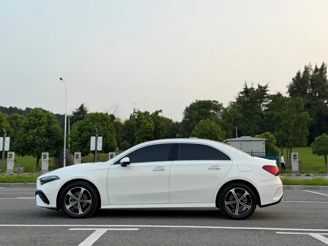 Mercedes-Benz A-Class — Фото автомобиля 4