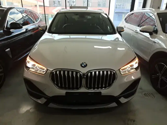 BMW X1 — Фото автомобиля 2