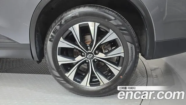 Renault-KoreaSamsung QM6 Новый QM6 2.0 GDe LE Signature 2WD — Фото автомобиля 16