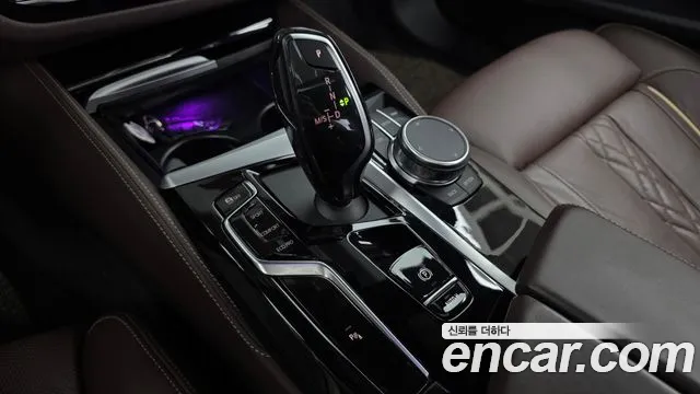 BMW 5 Series G30 — Фото автомобиля 12