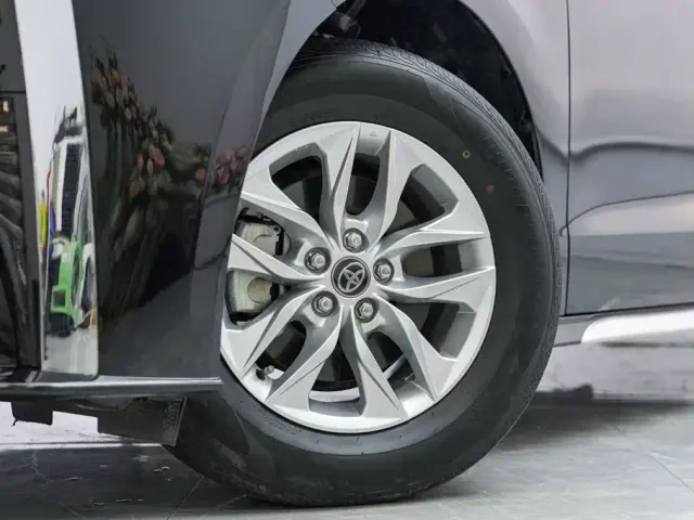 Toyota Granvia — Фото автомобиля 3