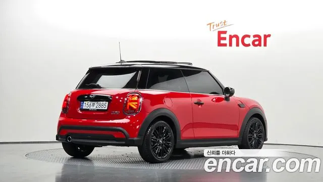 Mini Cooper Cooper Classic Plus — Фото автомобиля 2