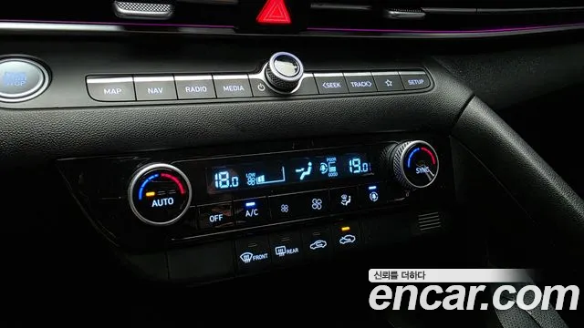 Hyundai AVANTE Новый Avante (CN7) — Фото автомобиля 16