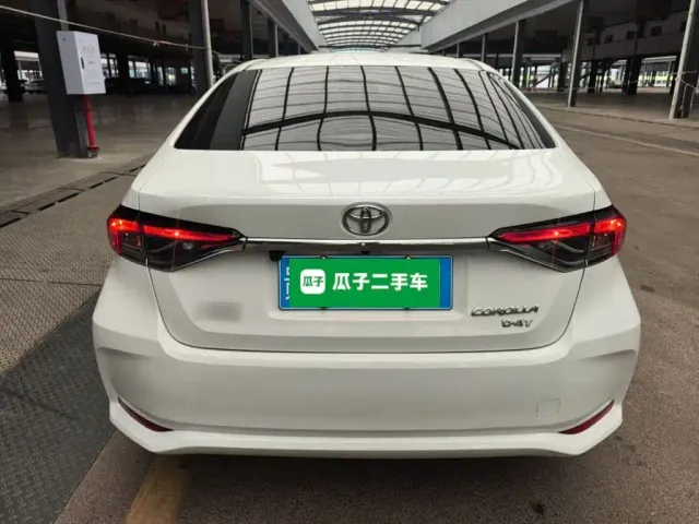 Toyota Corolla — Фото автомобиля 3