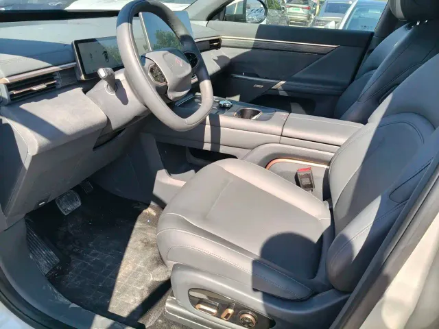 Dongfeng eπ 008 — Фото автомобиля 6