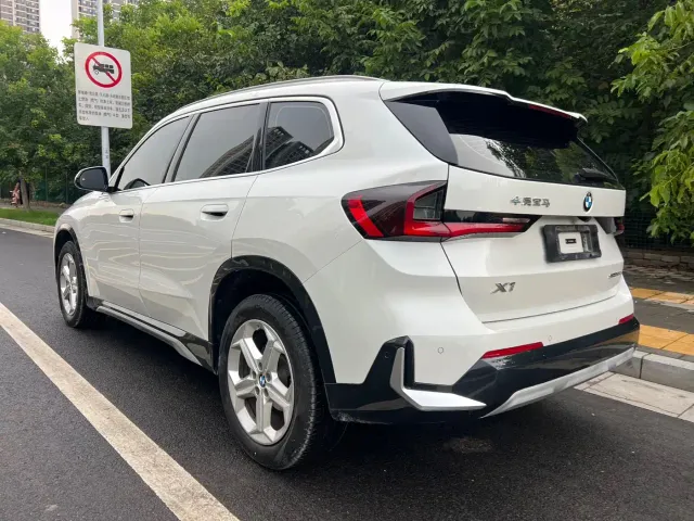 BMW X1 — Фото автомобиля 12