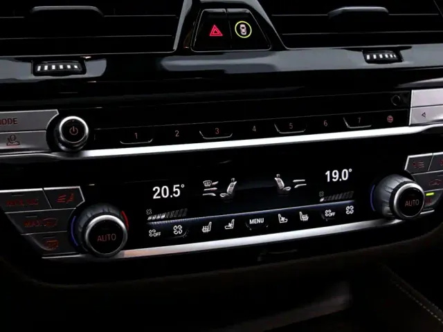 BMW 5 Series — Фото автомобиля 9
