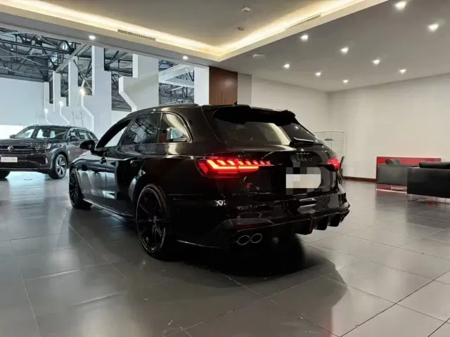 Audi S4 — Фото автомобиля 3