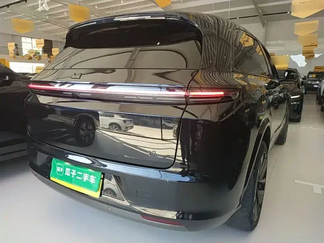 Li Auto L7 — Фото автомобиля 6