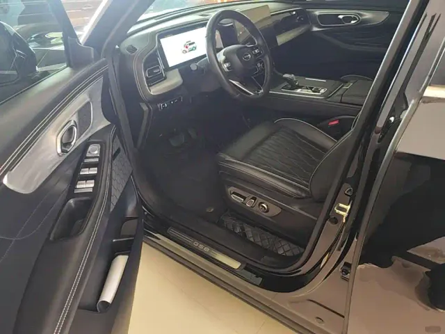 GAC Trumpchi GS8 — Фото автомобиля 15