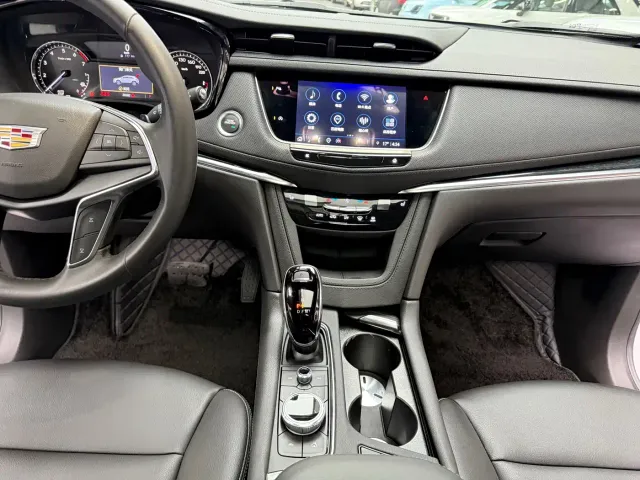 Cadillac XT5 — Фото автомобиля 18