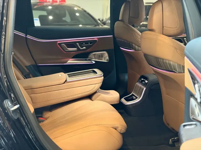 Mercedes-Benz E-Class — Фото автомобиля 10