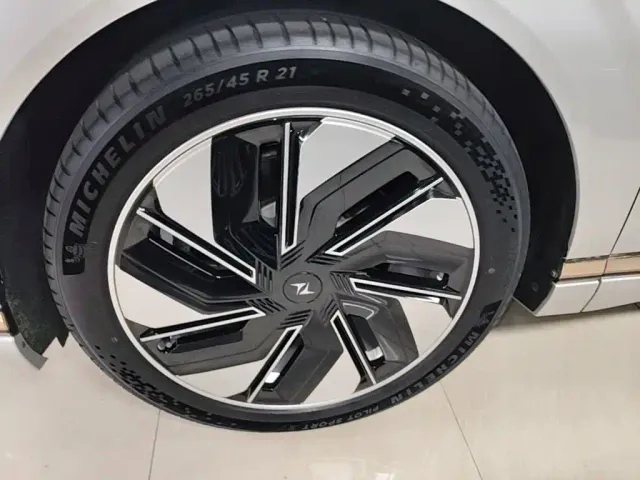 Dongfeng eπ 008 — Фото автомобиля 22