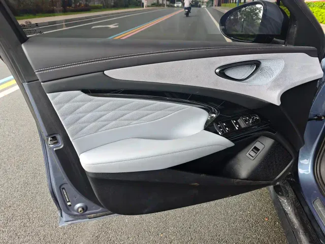 BYD Seal — Фото автомобиля 9
