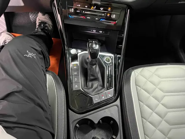 Volkswagen Tayron 2023 280TSI 2WD Luxury Plus Advanced Edition — Фото автомобиля 13