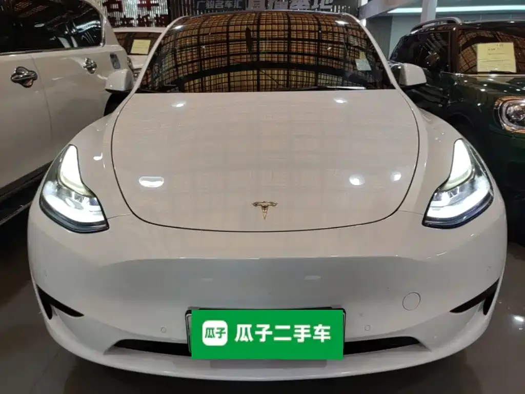 Tesla Model Y 2022 Rear-Wheel Drive Version — Фото автомобиля 2