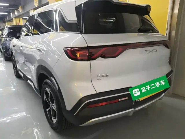 BYD Yuan UP — Фото автомобиля 4