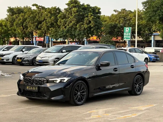 Фотография автомобиля — BMW 3 Series