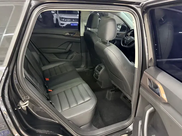 Volkswagen Tharu — Фото автомобиля 11