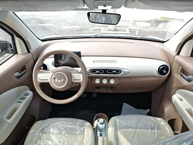 Wuling Hongguang Mini EV — Фото автомобиля 9