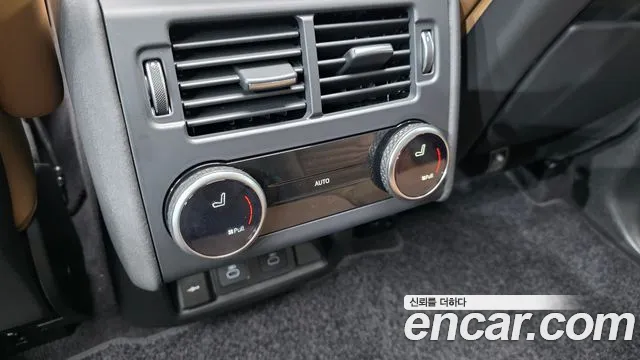 Land Rover Discovery — Фото автомобиля 17