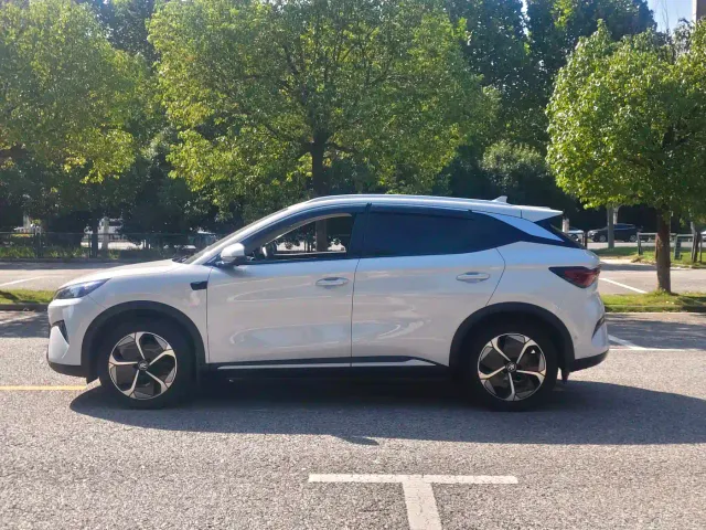 BYD Yuan PLUS — Фото автомобиля 4