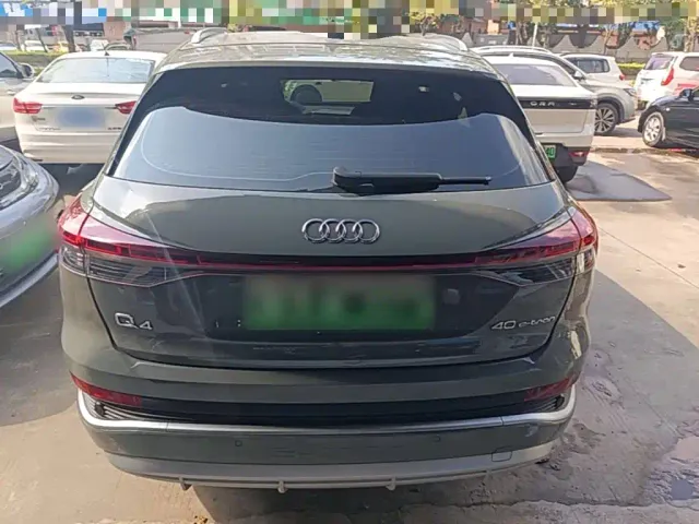 Audi Q4 e-tron — Фото автомобиля 5