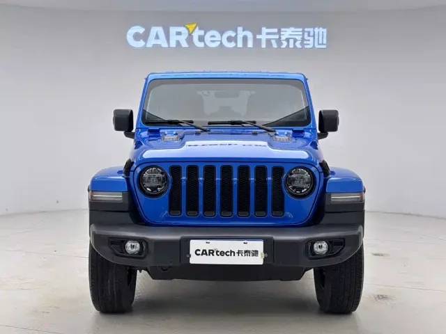 Jeep Wrangler — Фото автомобиля 3