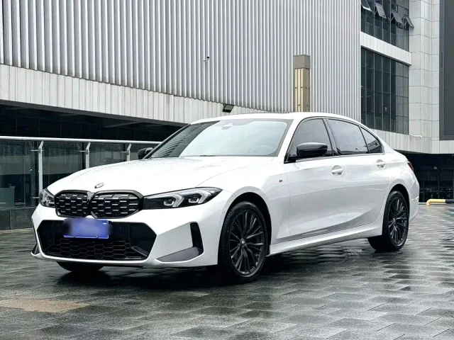 Фотография автомобиля — BMW 3 Series