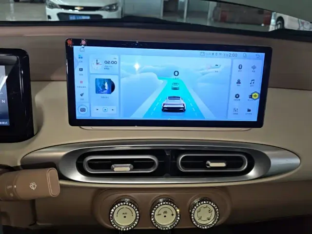 Wuling Hongguang Mini EV — Фото автомобиля 12