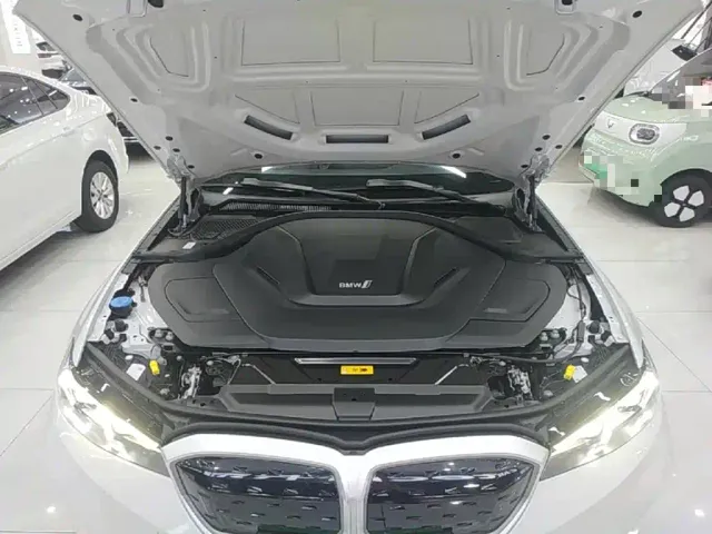 BMW i3 — Фото автомобиля 19