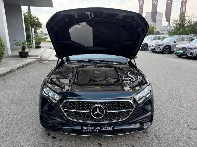 Mercedes-Benz E-Class — Фото автомобиля 16