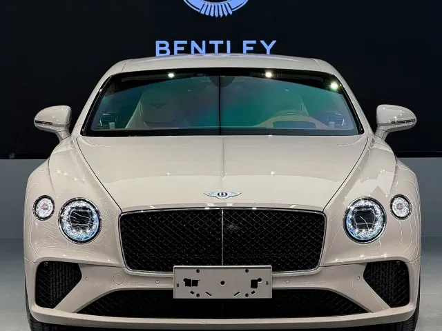 Bentley Continental — Фото автомобиля 3