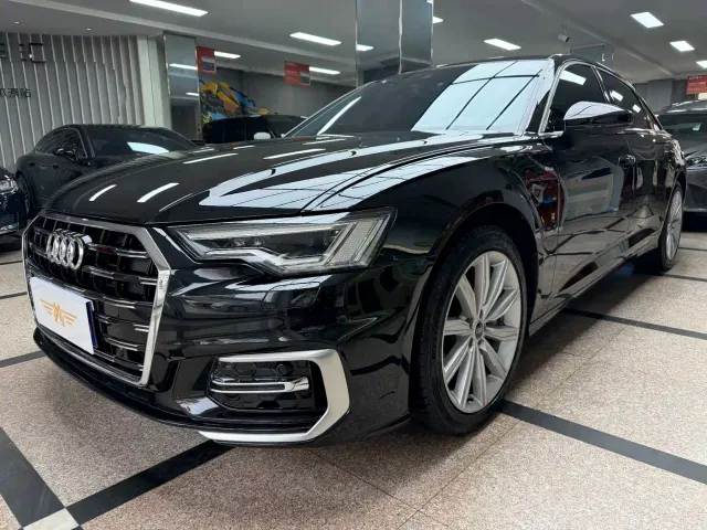 Фотография автомобиля — Audi A6L