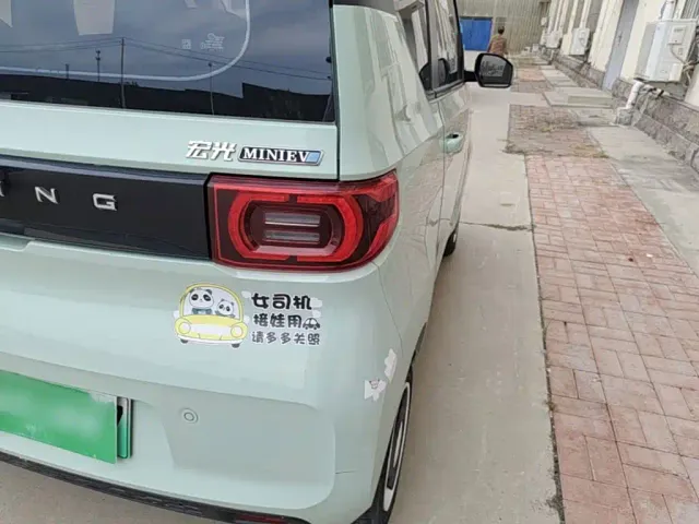 Wuling Hongguang Mini EV — Фото автомобиля 7