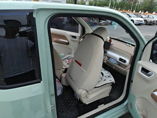 Wuling Hongguang Mini EV — Фото автомобиля 19
