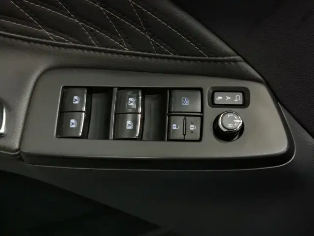 Toyota Avalon — Фото автомобиля 9