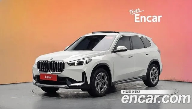 Фотография автомобиля — BMW X1 U11