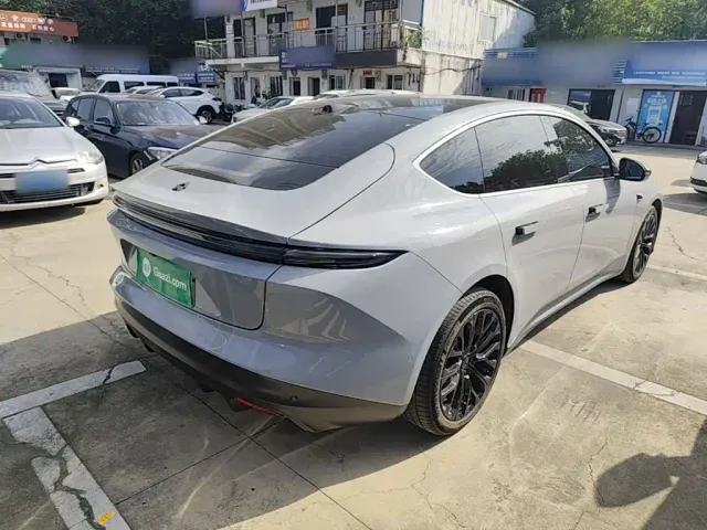 Nio ET5 — Фото автомобиля 6