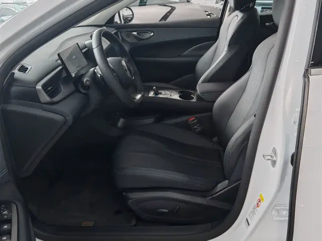 BYD Seal 05 DM-i — Фото автомобиля 8